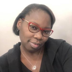 Meet your Posher, Dwaina